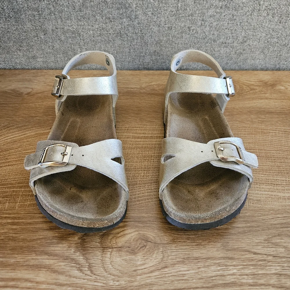 Kipling Sandals Gold Size 2